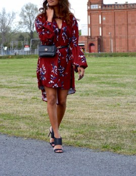 tory burch belt bag